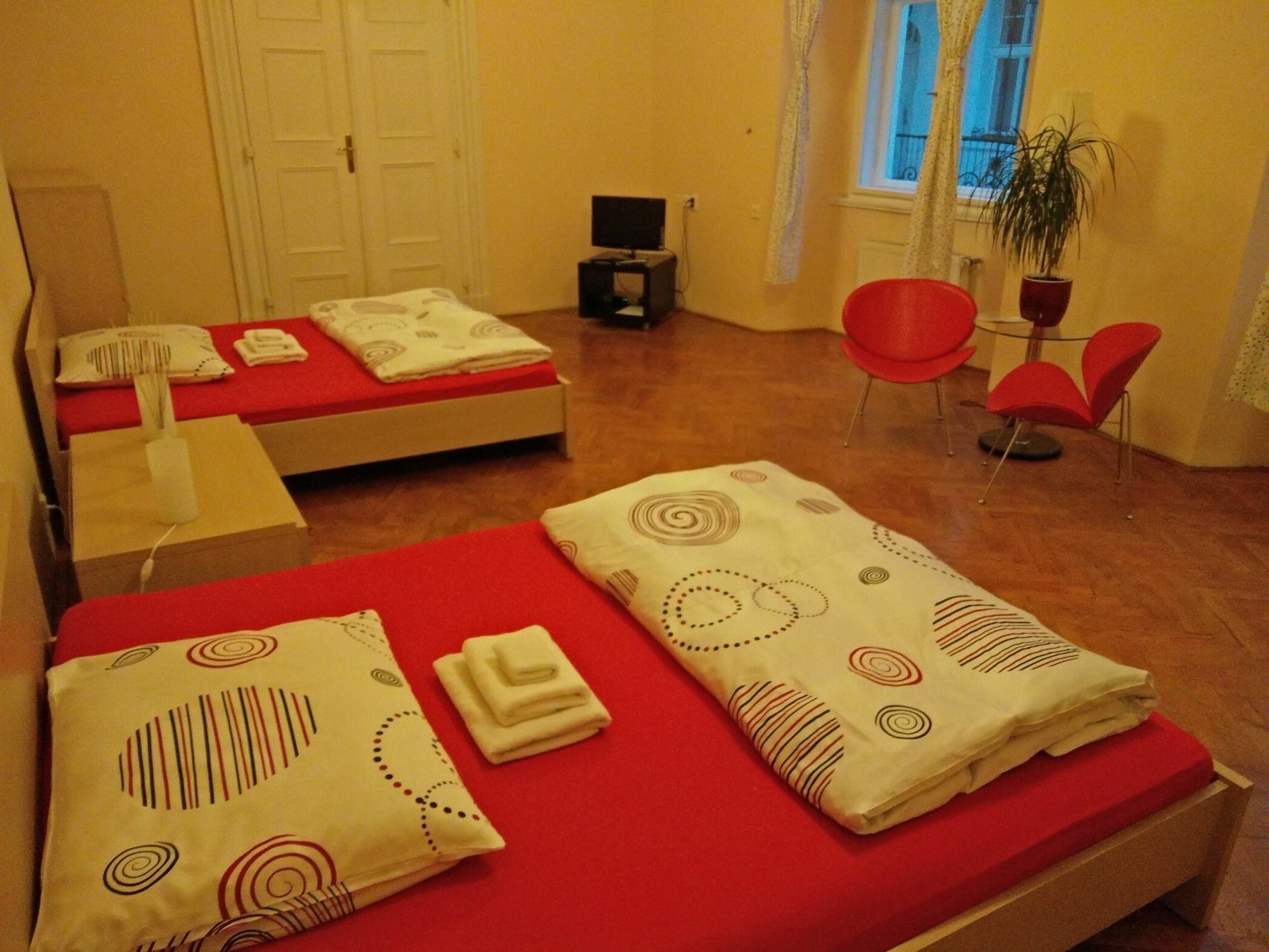 Tynska 7 * Prague